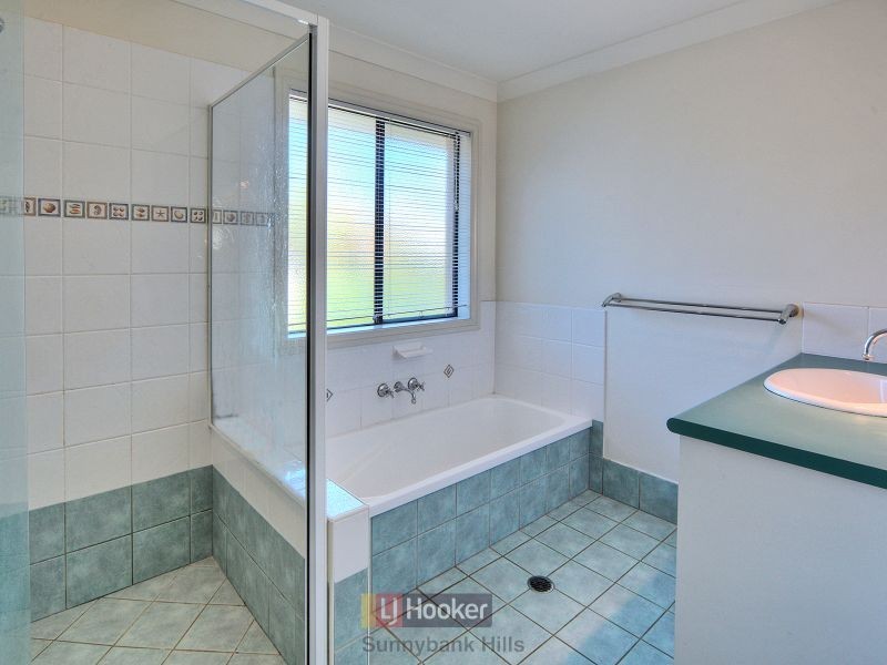 1 Elliot Street, Clayfield QLD 4011