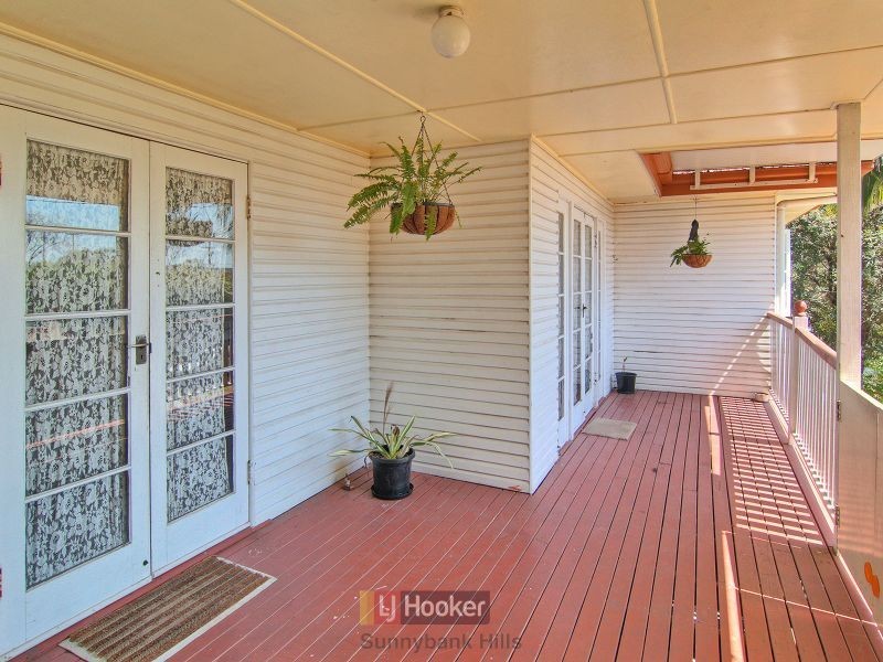 9 Evenwood Street, Coopers Plains QLD 4108