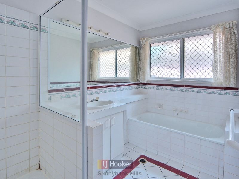 28 Eastcourt Lane, Sunnybank Hills QLD 4109