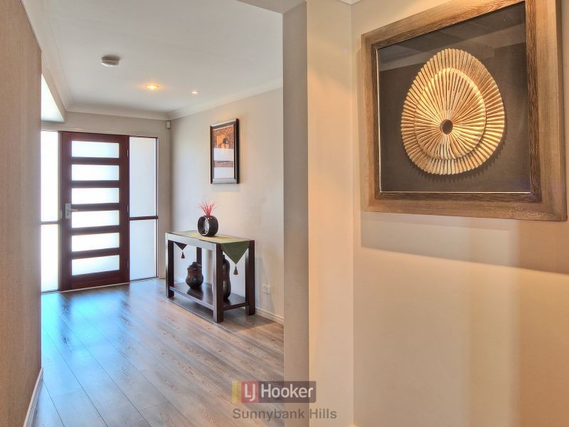 16 Larapinta Circuit, Parkinson QLD 4115