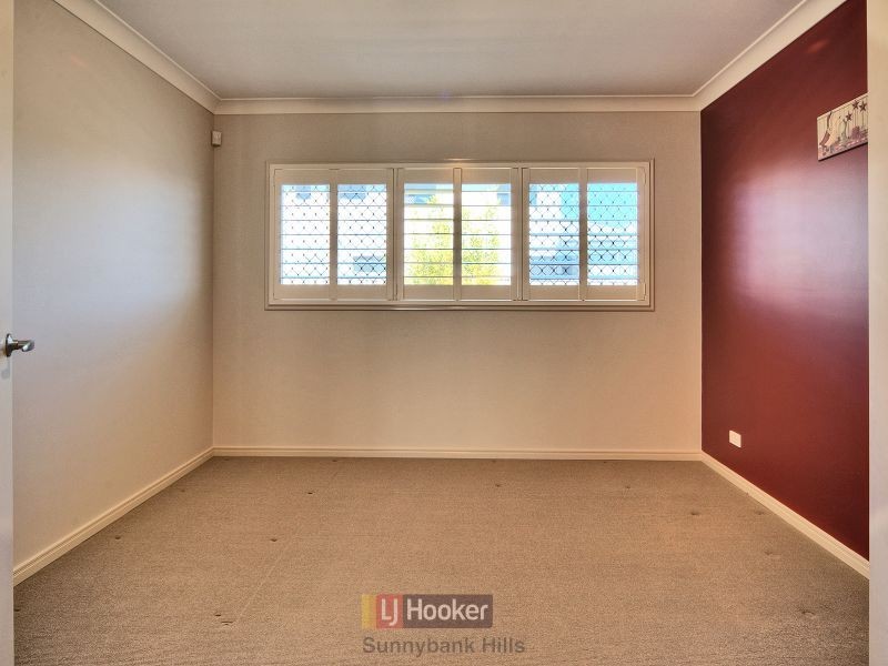 16 Larapinta Circuit, Parkinson QLD 4115