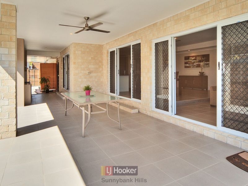 16 Larapinta Circuit, Parkinson QLD 4115