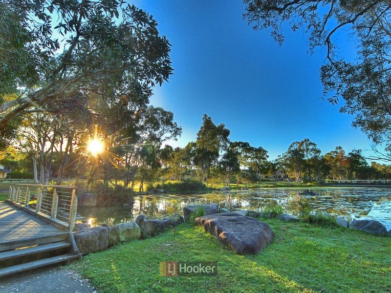 16 Larapinta Circuit, Parkinson QLD 4115