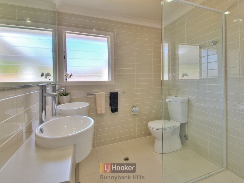 12 Ryhill Road, Sunnybank Hills QLD 4109