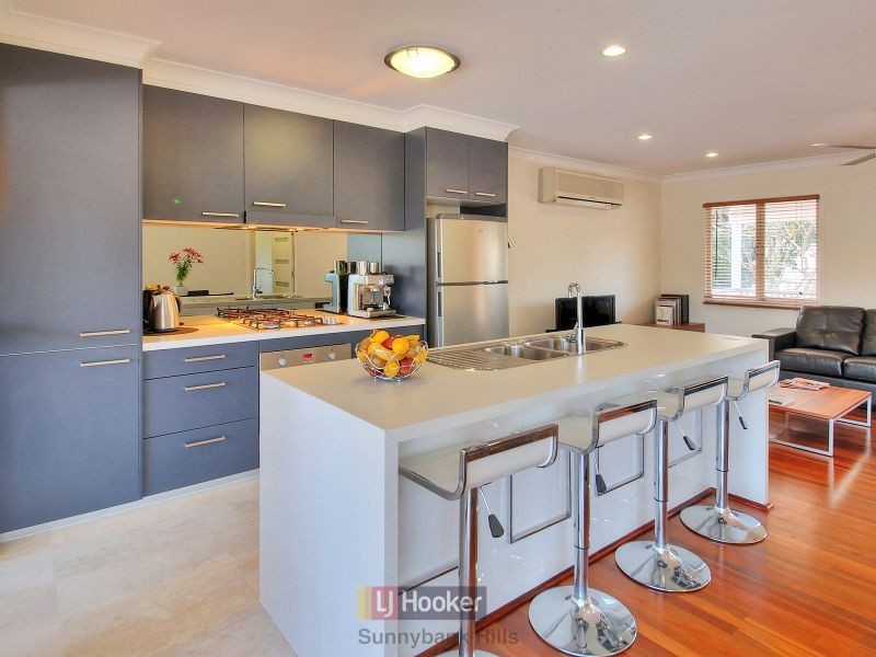 12 Ryhill Road, Sunnybank Hills QLD 4109