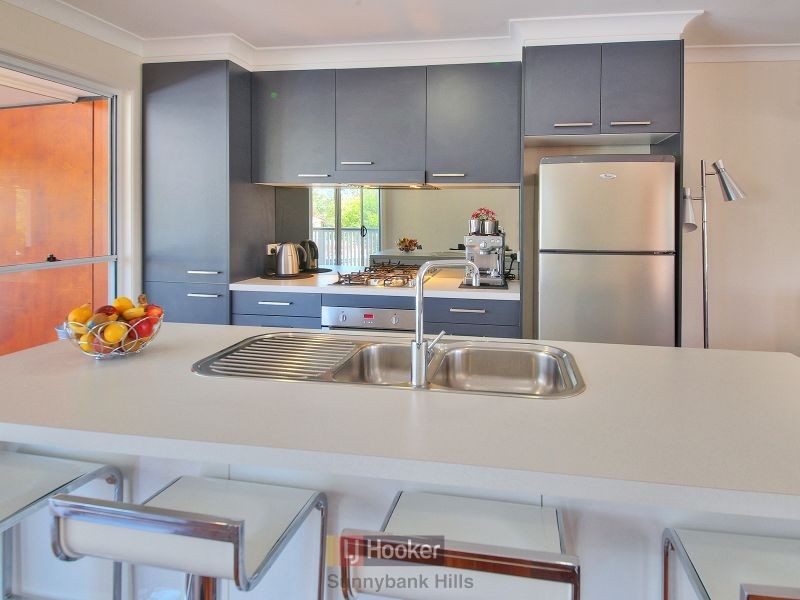 12 Ryhill Road, Sunnybank Hills QLD 4109