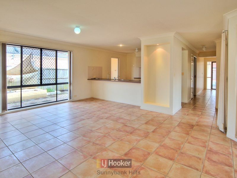 2 Hampshire Court, Calamvale QLD 4116