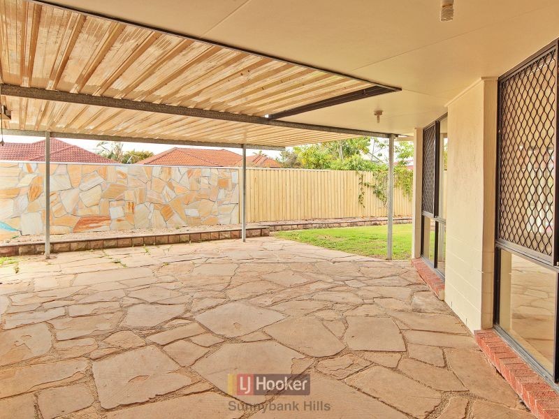 2 Hampshire Court, Calamvale QLD 4116