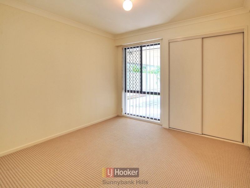 2 Hampshire Court, Calamvale QLD 4116