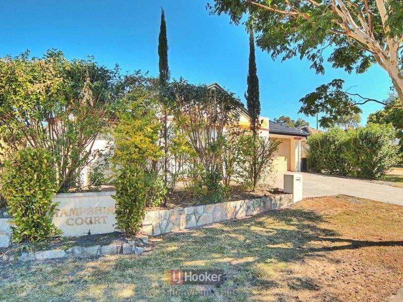 2 Hampshire Court, Calamvale QLD 4116