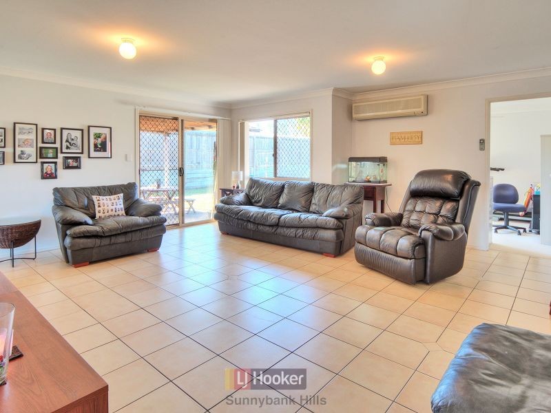 12 Nambung Place, Parkinson QLD 4115