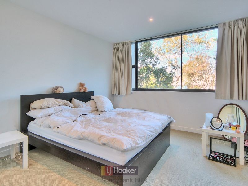239/10 Pidgeon Close, West End QLD 4101