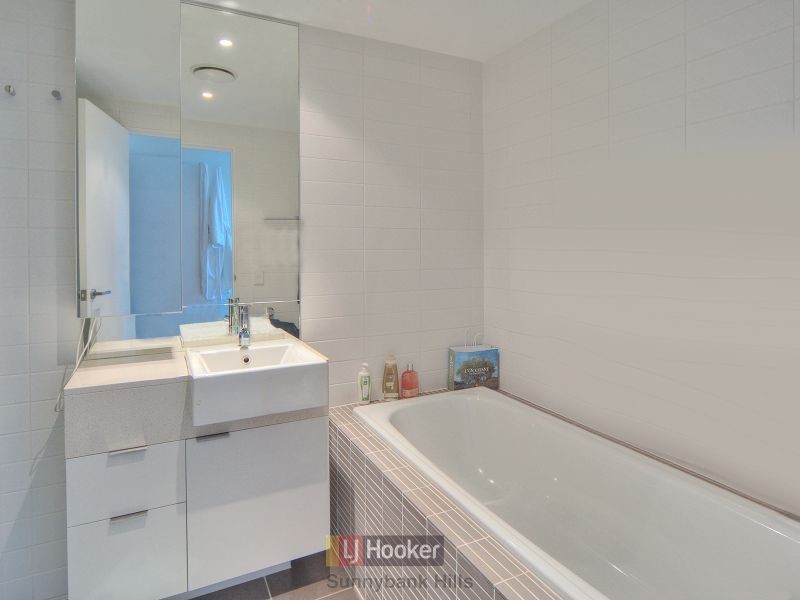 239/10 Pidgeon Close, West End QLD 4101