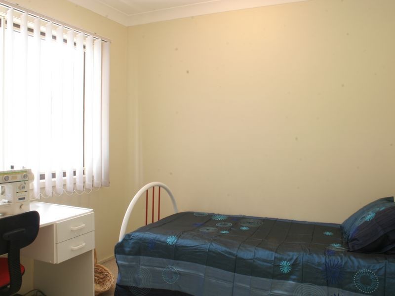 8 Genoa Street, Macgregor QLD 4109