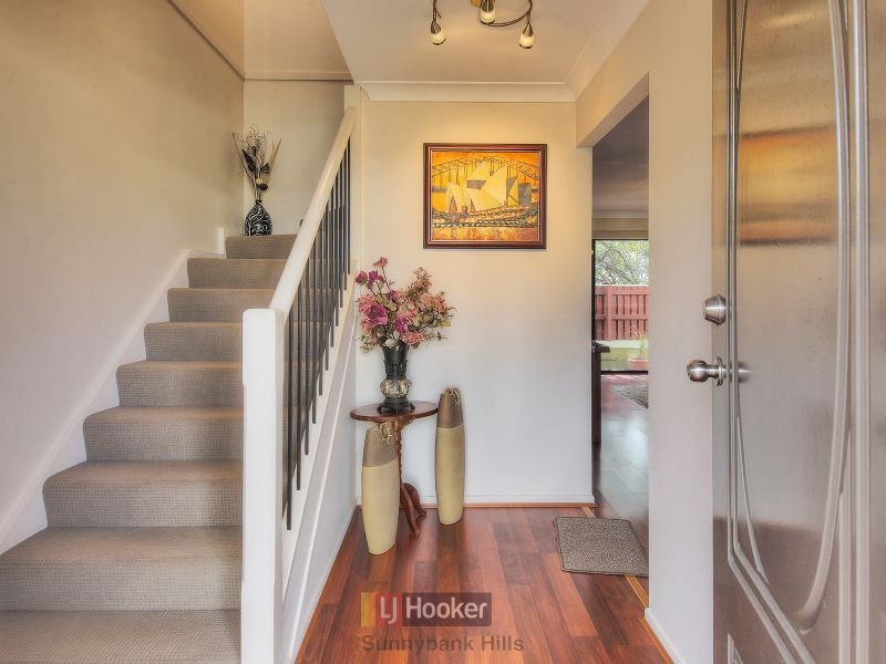 17 Hoop Pine Place, Sunnybank Hills QLD 4109