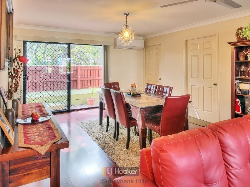 17 Hoop Pine Place, Sunnybank Hills QLD 4109