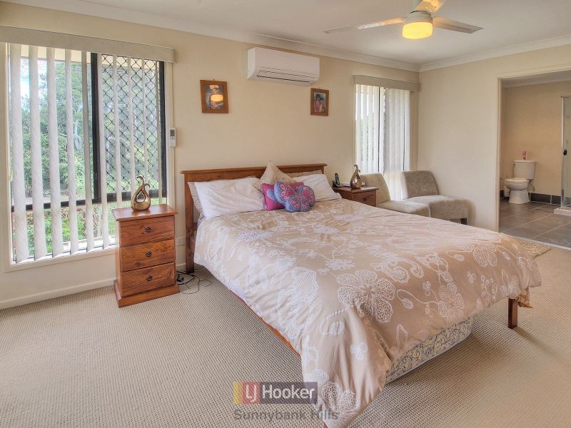 17 Hoop Pine Place, Sunnybank Hills QLD 4109