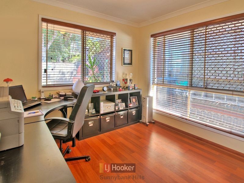 18 Kyabra Street, Runcorn QLD 4113