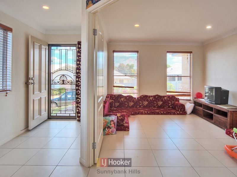 27 Central Avenue, Kuraby QLD 4112