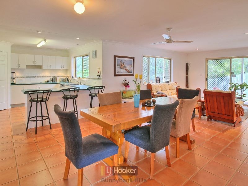 82 Lancaster Circuit, Stretton QLD 4116