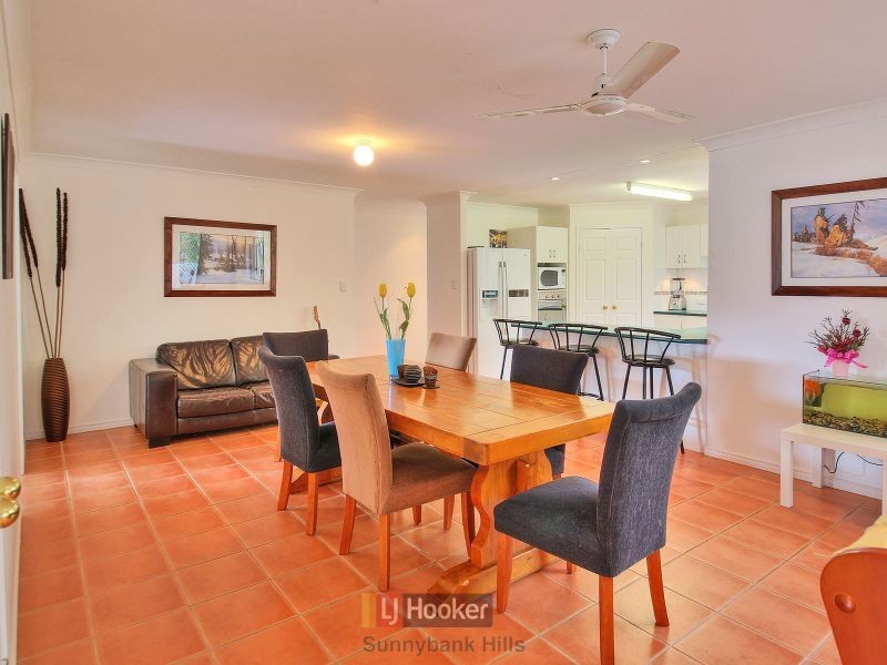 82 Lancaster Circuit, Stretton QLD 4116
