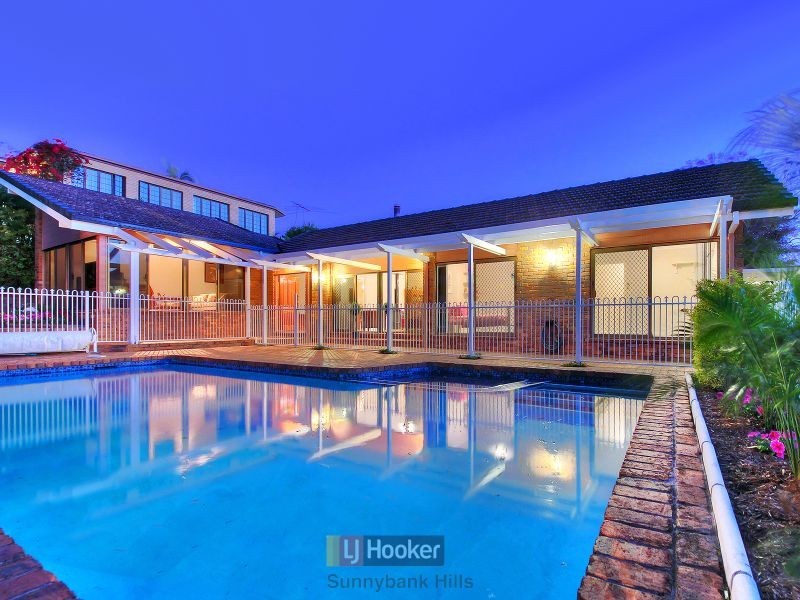 5 Belfairs Street, Robertson QLD 4109