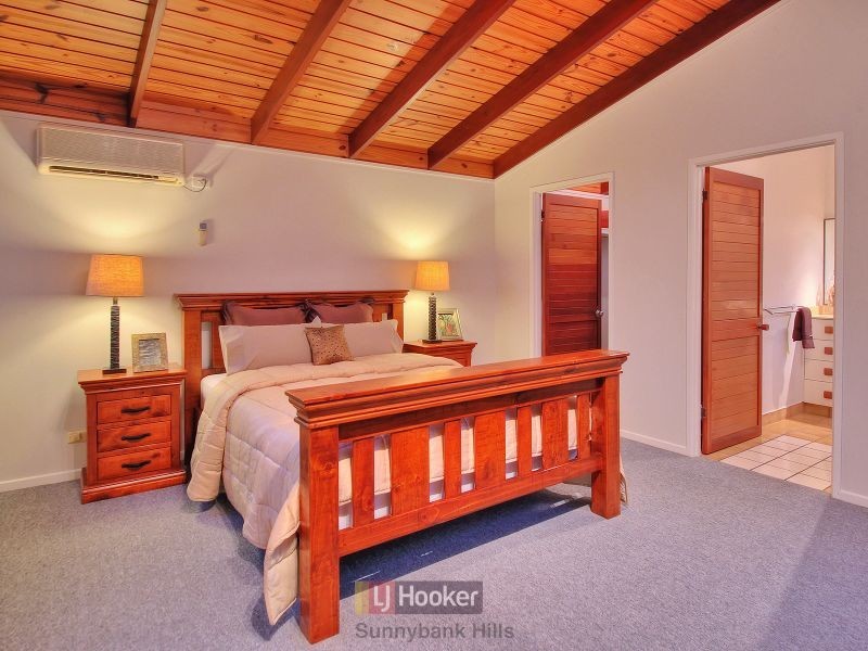 5 Belfairs Street, Robertson QLD 4109