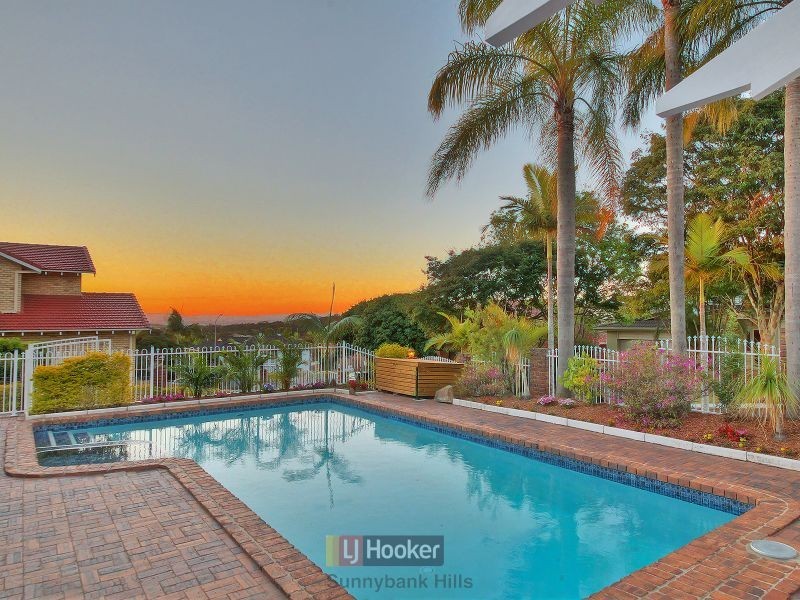 5 Belfairs Street, Robertson QLD 4109