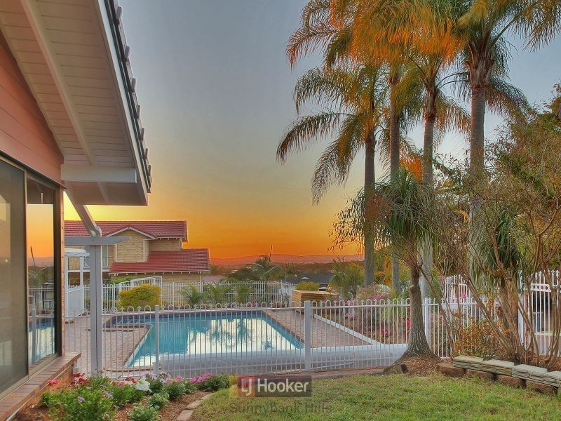 5 Belfairs Street, Robertson QLD 4109