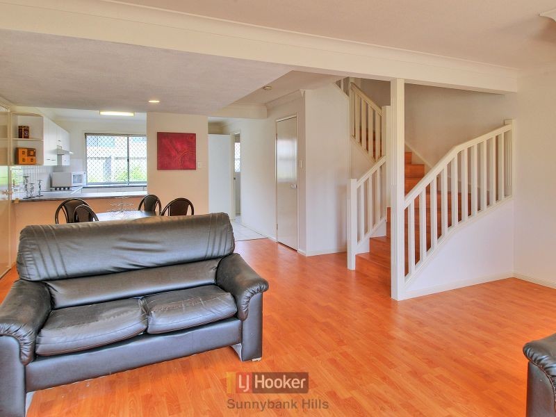 15/10 Lawrence Close, Robertson QLD 4109