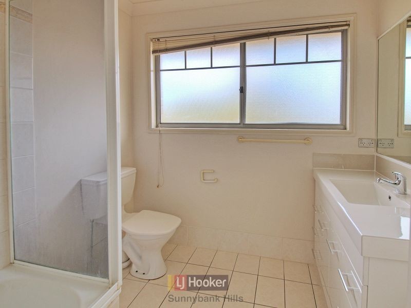 15/10 Lawrence Close, Robertson QLD 4109