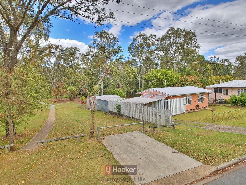 77 Evenwood Street, Coopers Plains QLD 4108