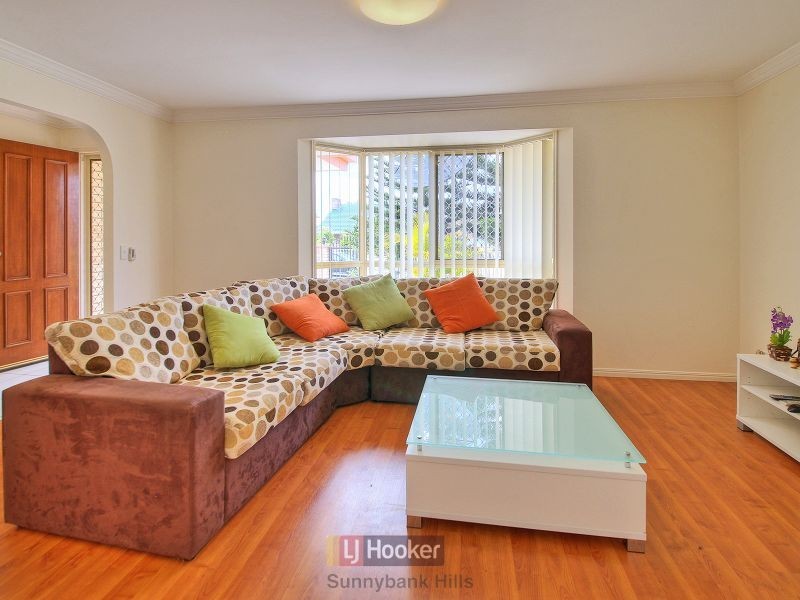 52 Maywood Crescent, Calamvale QLD 4116