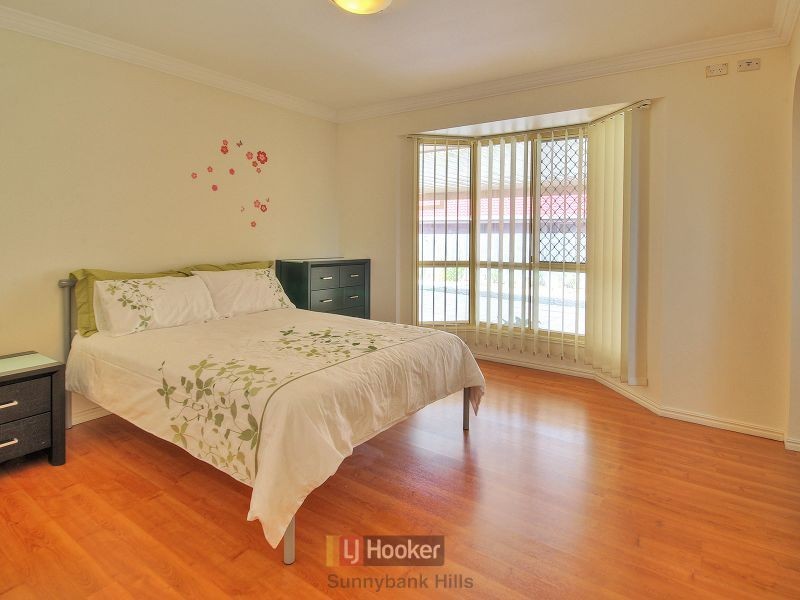 52 Maywood Crescent, Calamvale QLD 4116