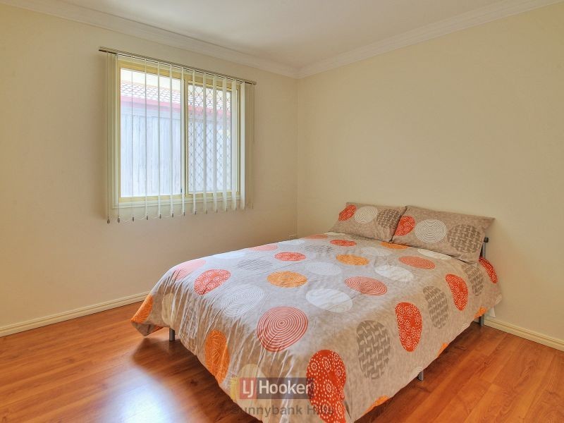 52 Maywood Crescent, Calamvale QLD 4116