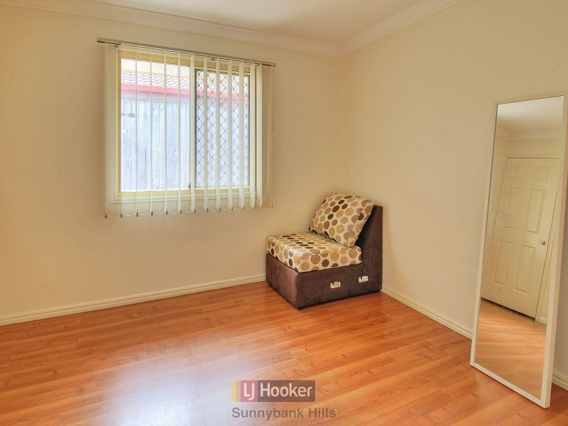 52 Maywood Crescent, Calamvale QLD 4116