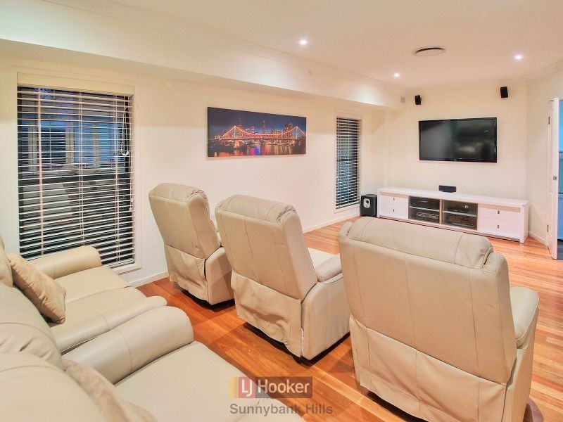 11 Spruce Bark Court, Stretton QLD 4116