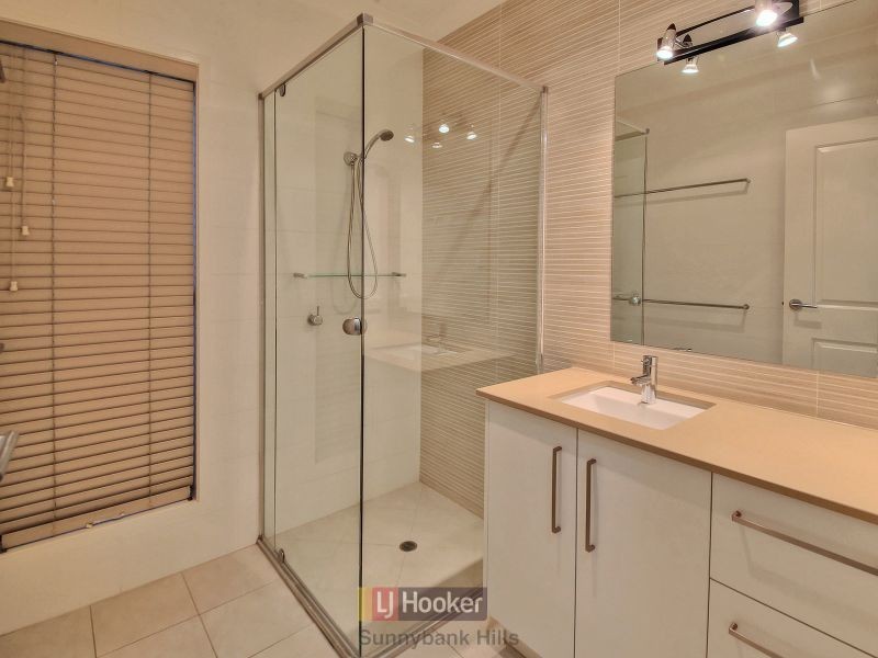 11 Spruce Bark Court, Stretton QLD 4116