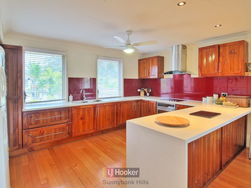 16 Raincliffe Place, Calamvale QLD 4116