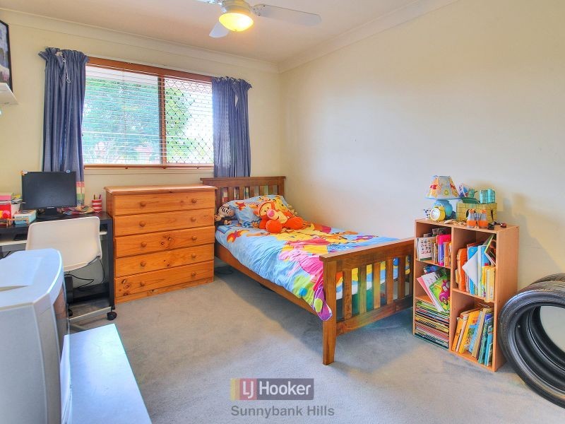 16 Raincliffe Place, Calamvale QLD 4116