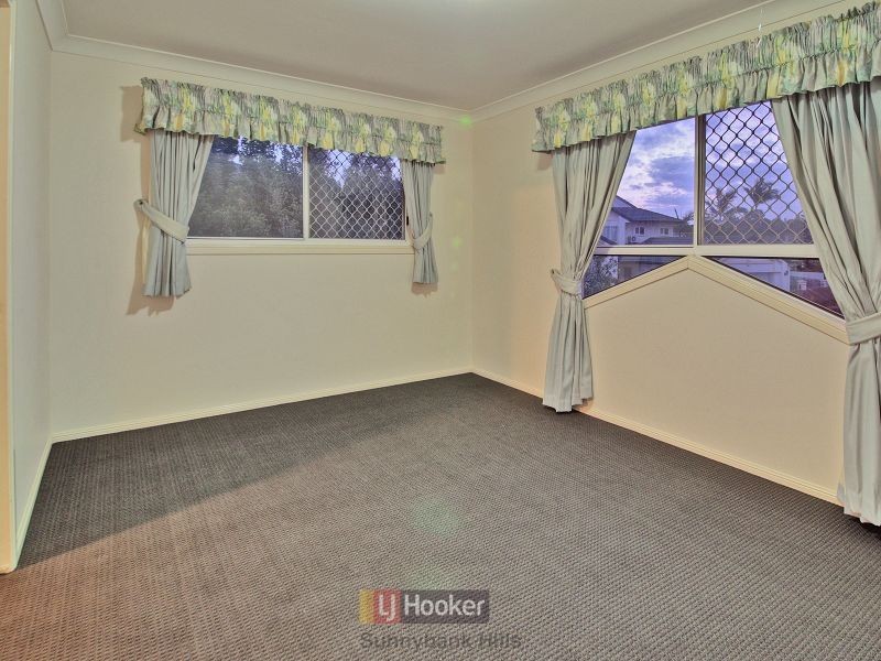 22 Grassland Place, Sunnybank Hills QLD 4109