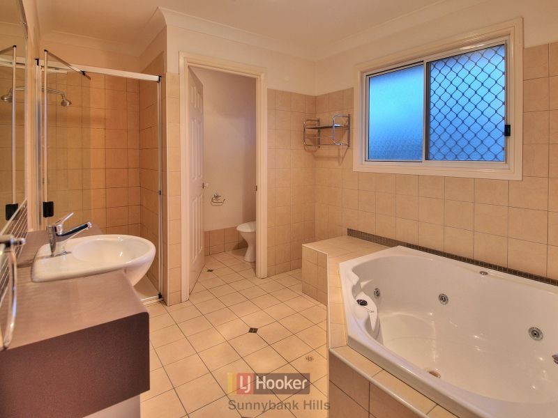 22 Grassland Place, Sunnybank Hills QLD 4109