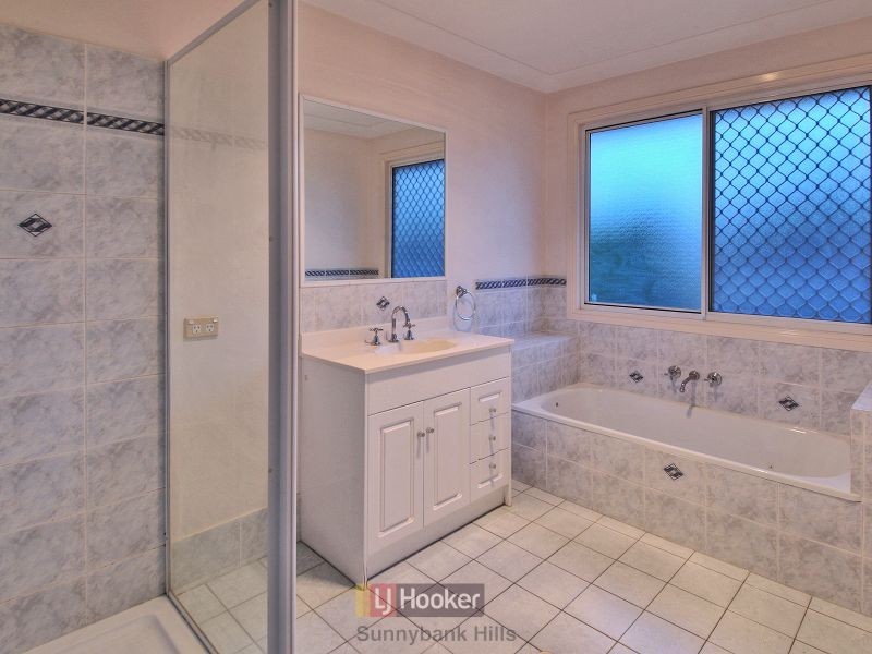 22 Grassland Place, Sunnybank Hills QLD 4109