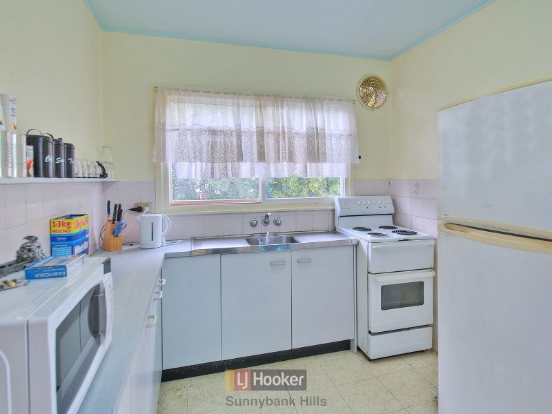 12 Yurugu Street, Woodridge QLD 4114