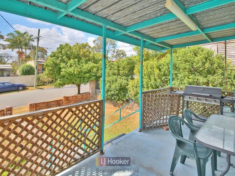 12 Yurugu Street, Woodridge QLD 4114
