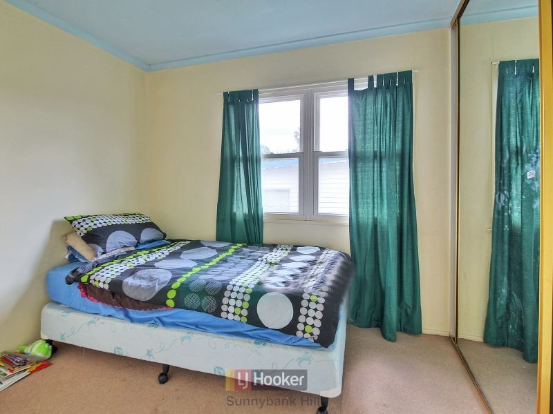 12 Yurugu Street, Woodridge QLD 4114