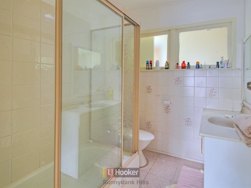12 Yurugu Street, Woodridge QLD 4114