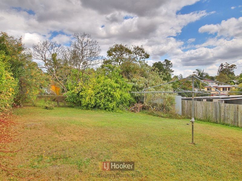 12 Yurugu Street, Woodridge QLD 4114