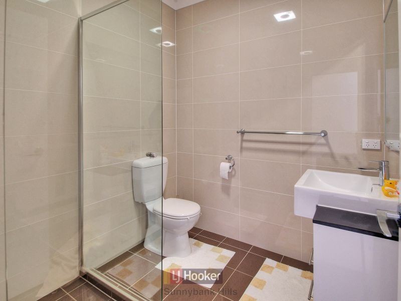 17 Southwalk Esplanade, Underwood QLD 4119