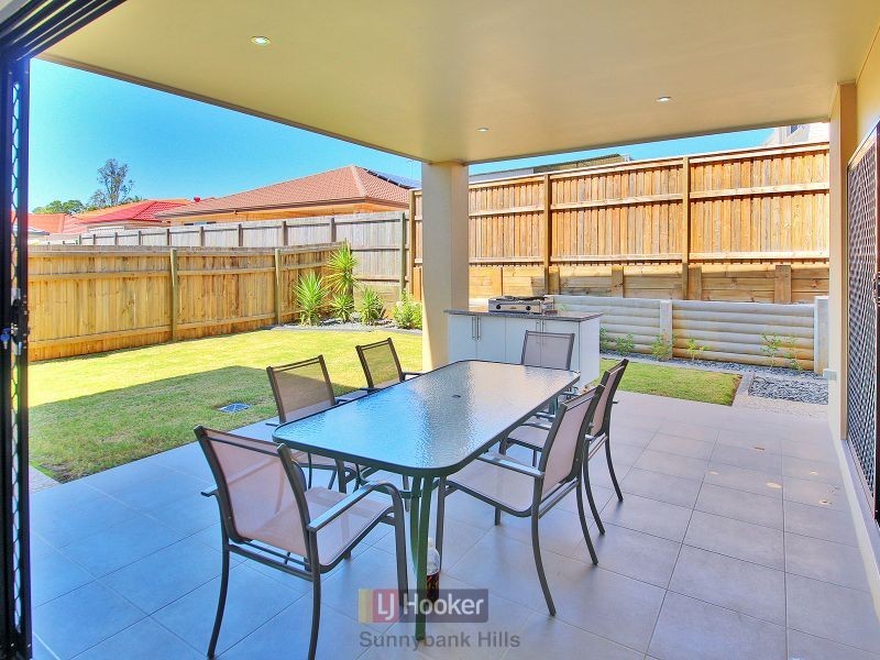 17 Southwalk Esplanade, Underwood QLD 4119